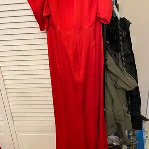 Fame And Partners NEW Size 4 long red elegant dress